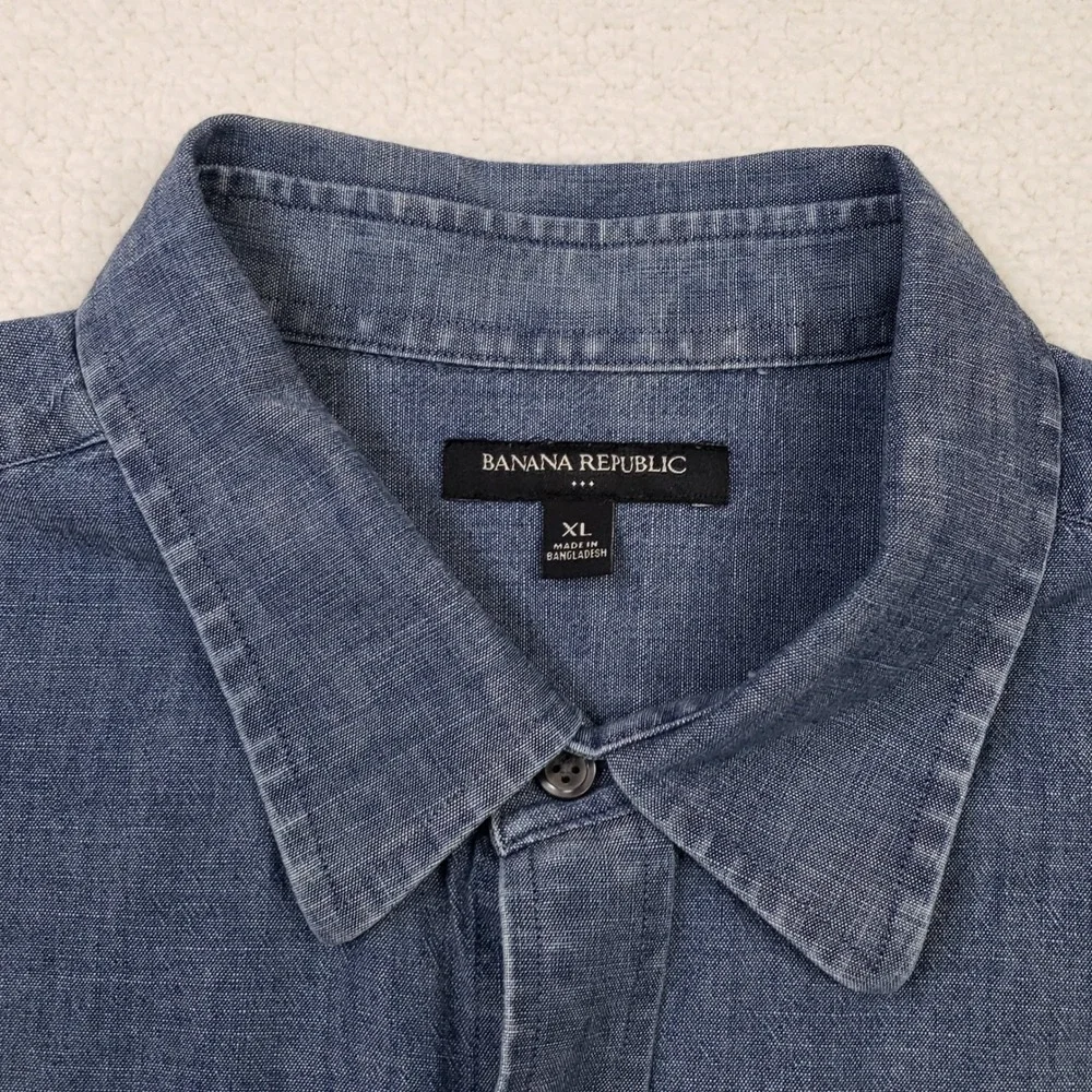 Banana Republic Button Up Shirt Men XL Blue Nepped Chambray Cotton Casual 124076